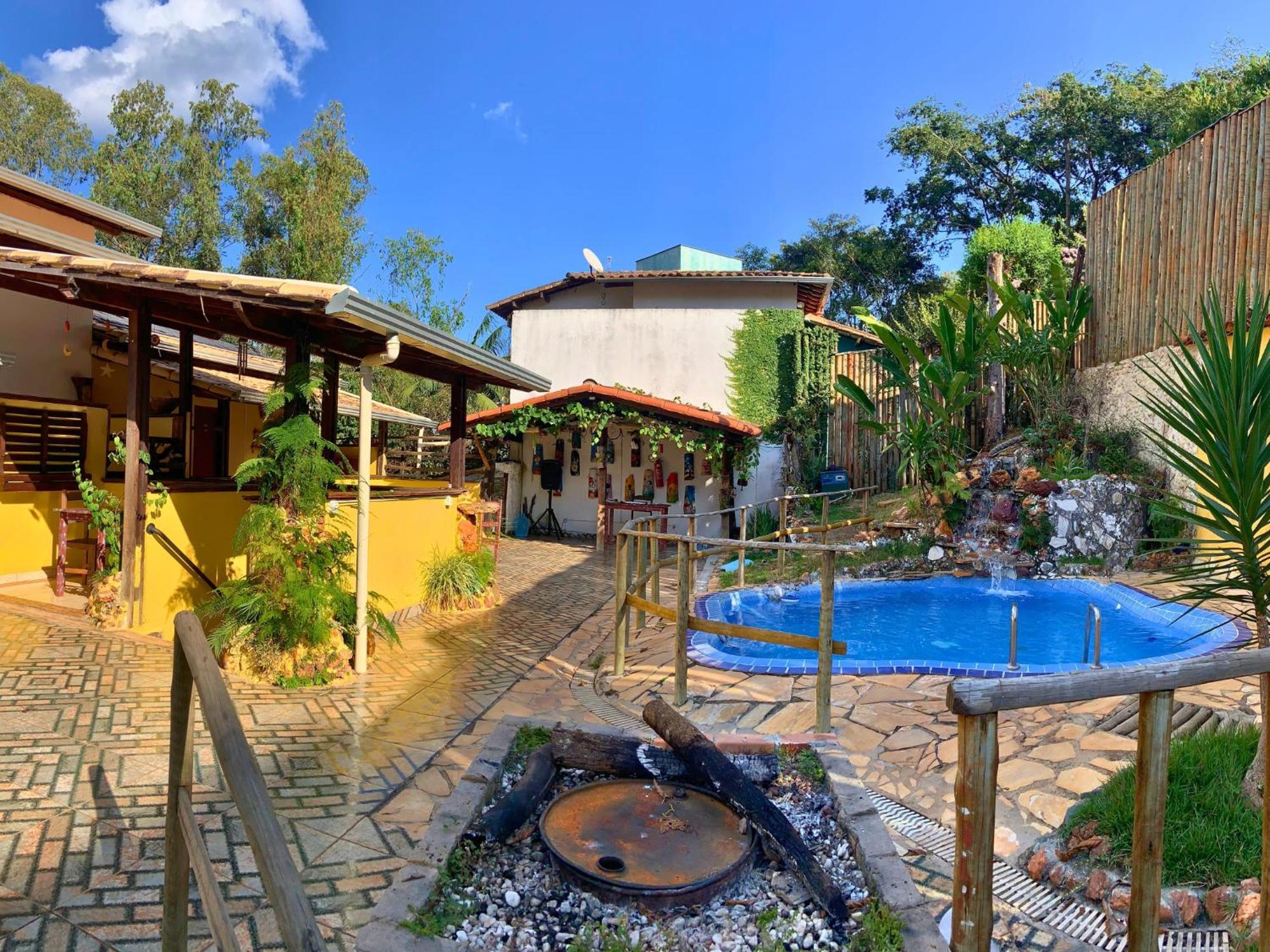 Pousada E Restaurante Casinha Velha Hotel Macacos  Buitenkant foto